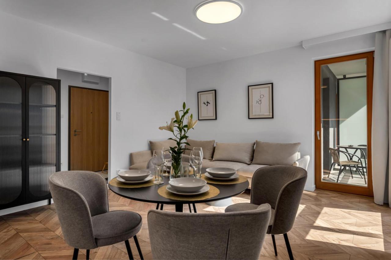 Kasprzaka 29A Business Apartments N1 - Parking, Balcony, Targi Expo - By Rentujemy Butas *